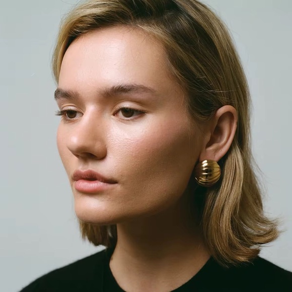 18K Gold Plated Earrings - Picture 1 of 6